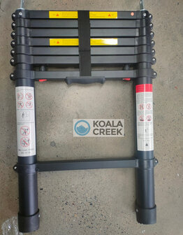 KOALA CREEK daktent zwarte telescoopladder zelfinschuivend - 260 cm lang met schuine treden